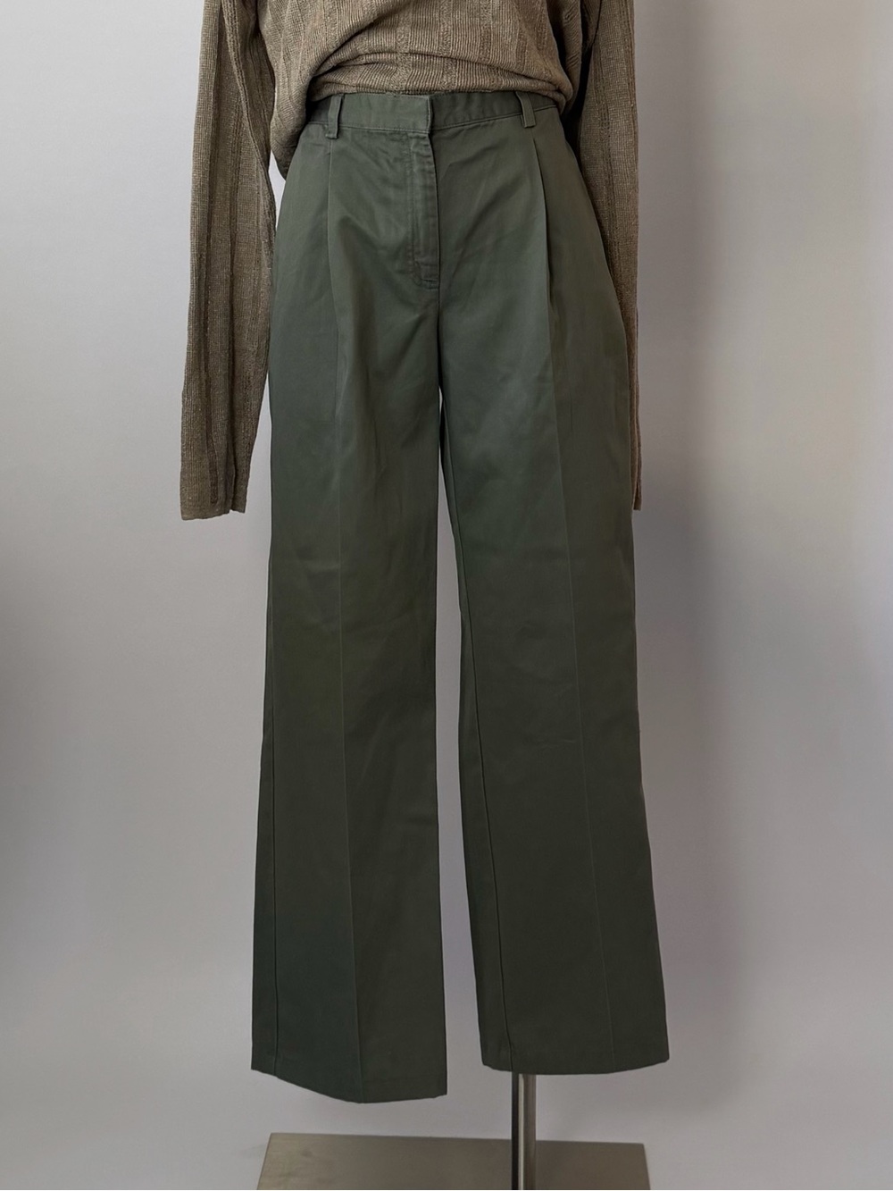 Vintage Geoffrey Beene Sport High-Waisted Pleated Wide Leg Trousers. - Picture 3 of 9
